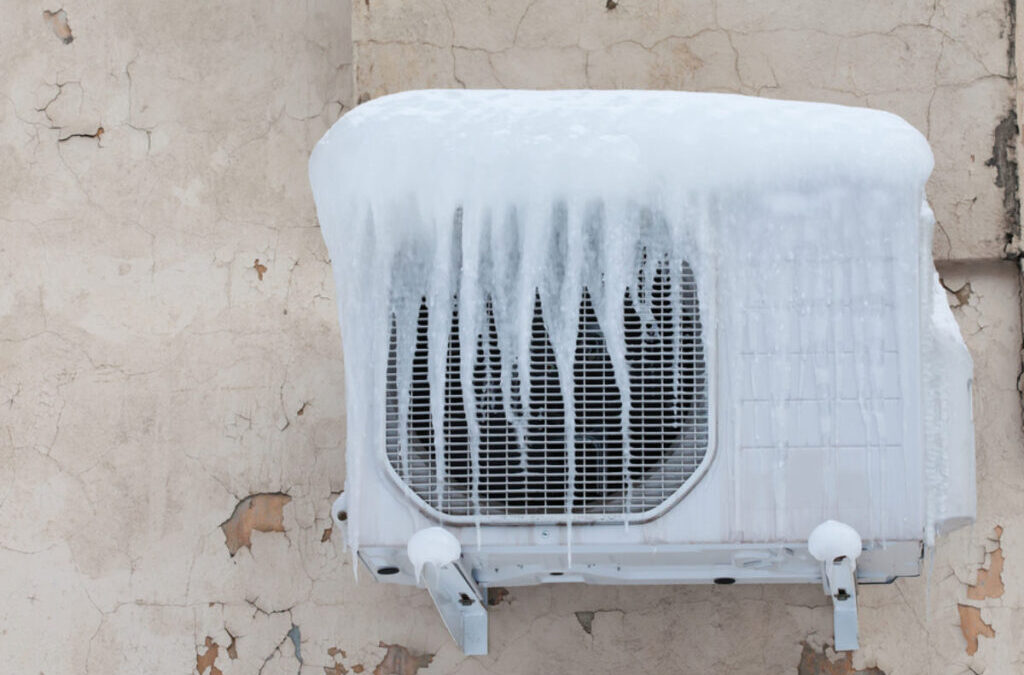 AC FREEZING UP? FIND OUT WHAT’S WRONG AND HOW TO FIX A FROZEN AC UNIT